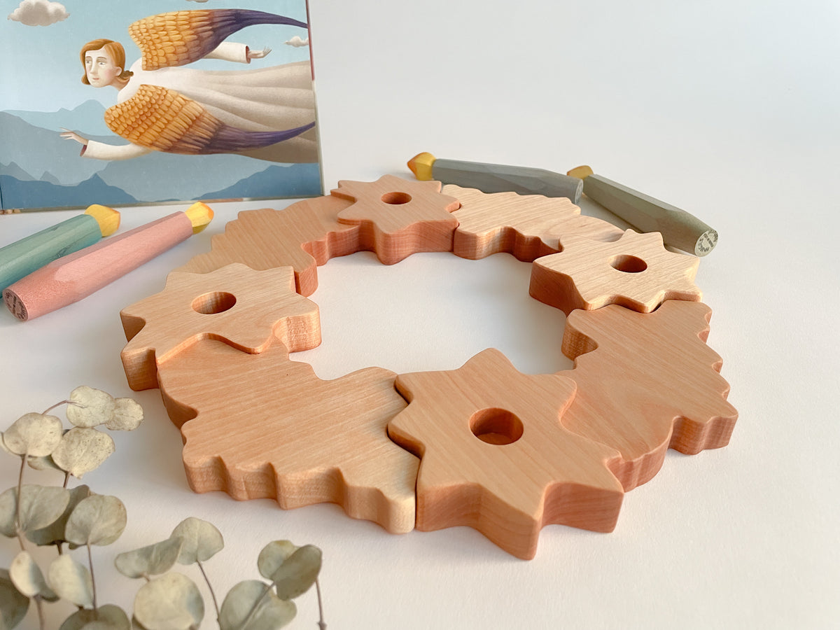 Wooden Advent Christmas Wreath – NatureBasedToys