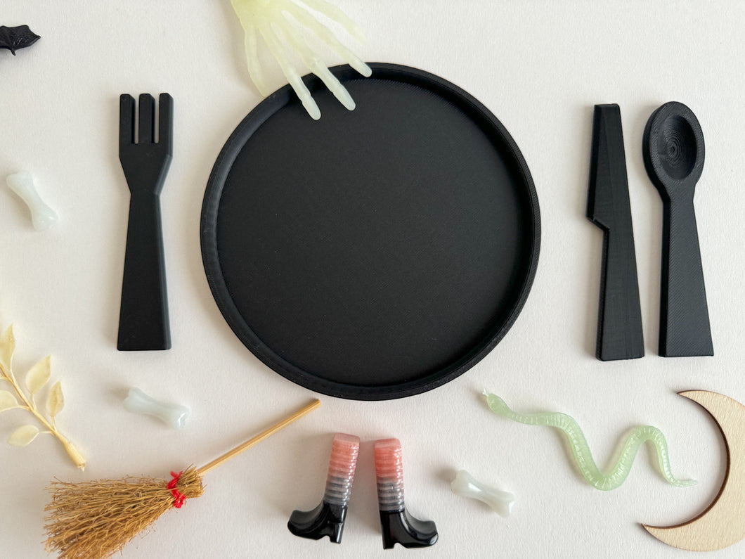 Spooky Playful Utensil Set for Messy Fun